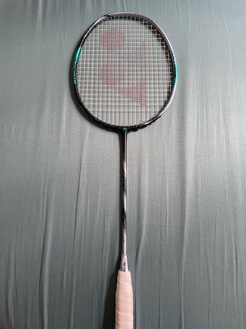 Yonex Astrox 88D Pro 3rd - 4UG5, Sports Equipment, Sports Yonex Astrox 88D Pro 3rd - 4UG5, Sports Equipment, Sports