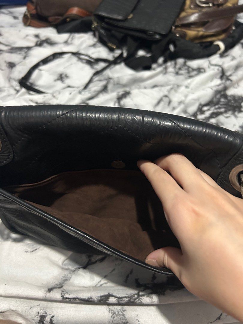 YSL Black Bag (Category: Shoulder Bags) located in Marikina City. Submitted by jenzitems (Listing ID 1363027332, Image 3). Description: Bought in ukay. Kinda heavy. Good Conditions..