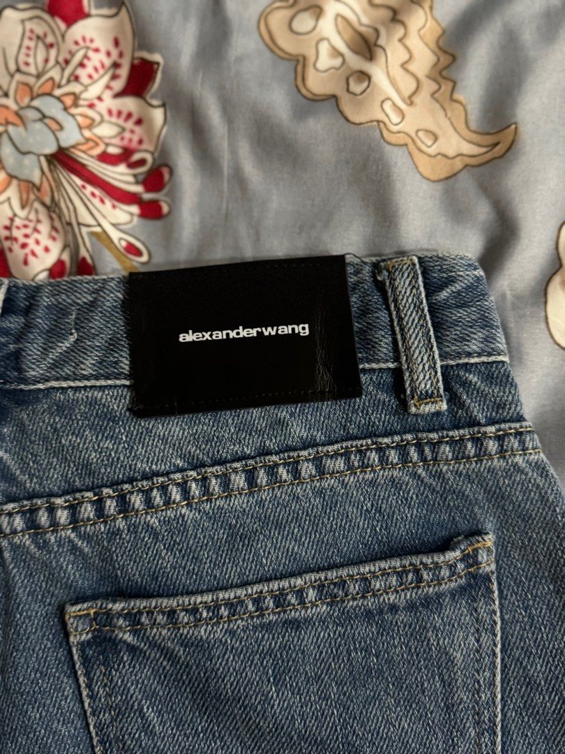 Alexander Wang cut-off shorts (Category: Shorts) located in Davao. Submitted by kitdlr (Listing ID 1363303813, Image 3). Description: Size 28.