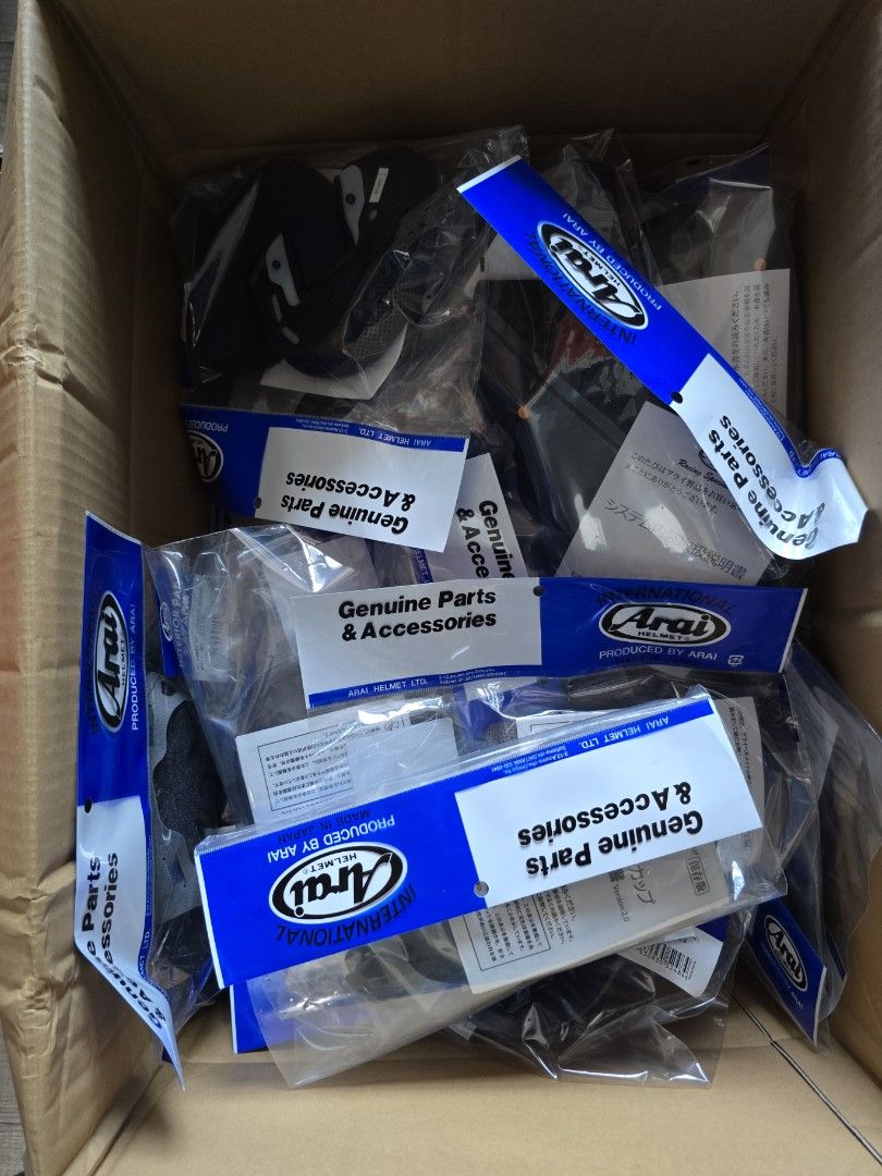 Arai helmets cheek pads VZ RAM RX7X pinlock (Category: Motorcycle Apparel) located in Singapore. Submitted by stellar_motoburner (Listing ID 1171394256, Image 2). Description: Full set. for half face and full face available. - Cheekpads - Crown pads - Straps.