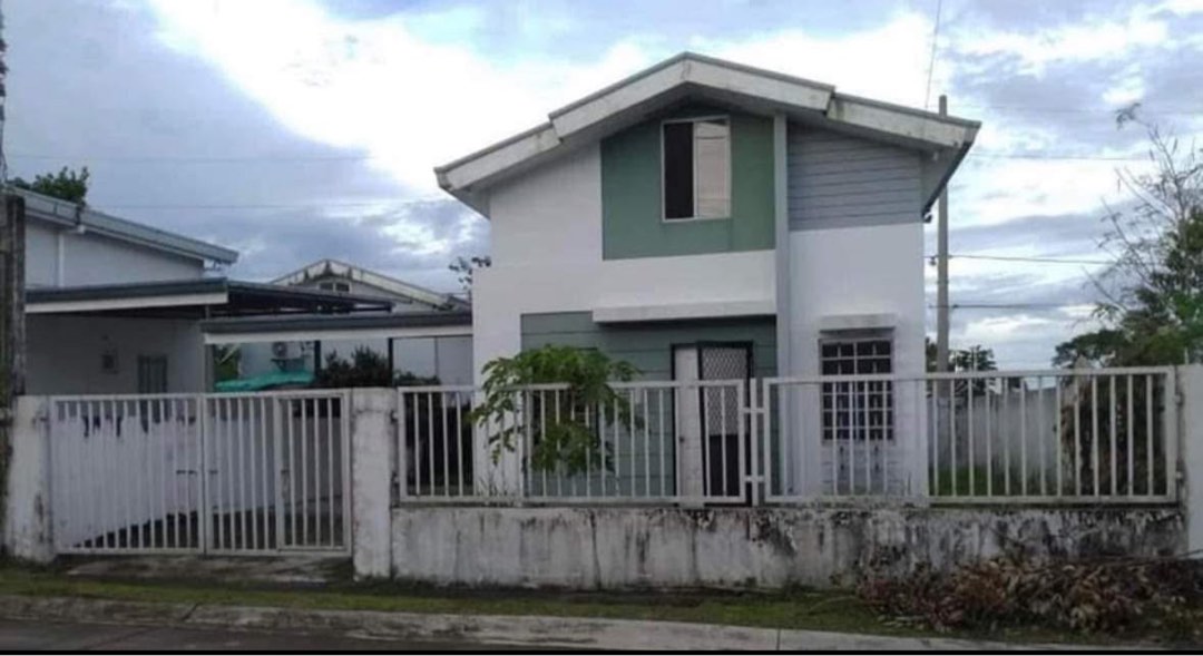 (Category: ) located in . Submitted by ellainesotto (Listing ID 1363324633, Image 1). Description: .