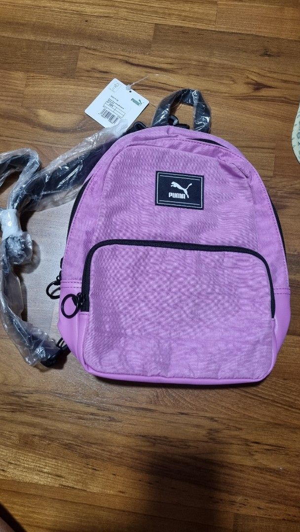 Backpack (Category: Backpacks) located in Singapore. Submitted by moon_77 (Listing ID 1363321528, Image 3). Description: .