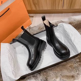 (Category: ) located in . Submitted by opulent_haven (Listing ID 1363343219, Image 1). Description: .