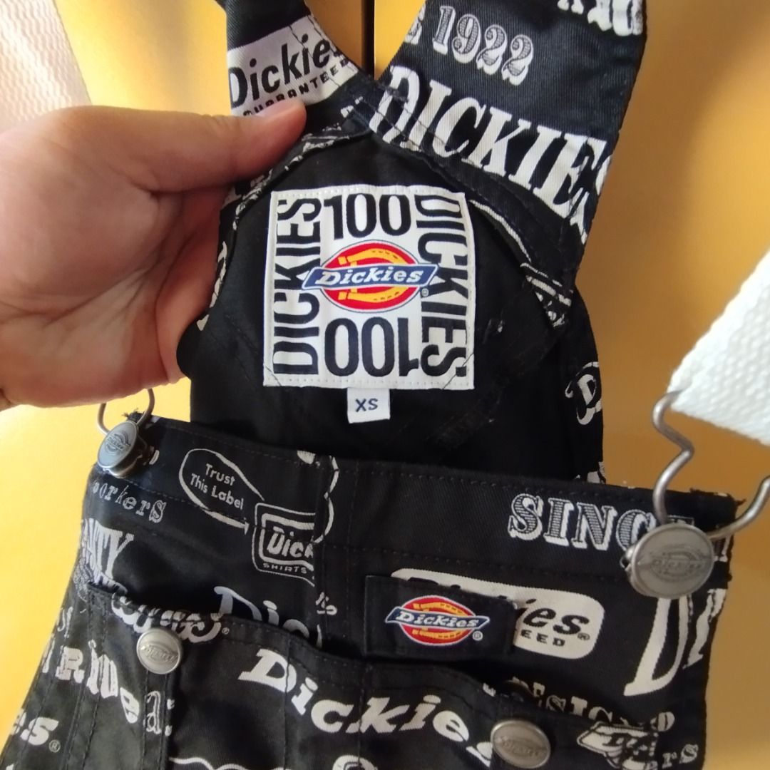 Dickies (Jumper) for Womens (Category: Coats, Jackets and Outerwear) located in Caloocan City. Submitted by uncle_void (Listing ID 1363244968, Image 2). Description: DICKIES (Womens) Condition - Good as New (used 2x) Size - XS on tag Waist - 30 Length - 17 (from waist) P1,000.