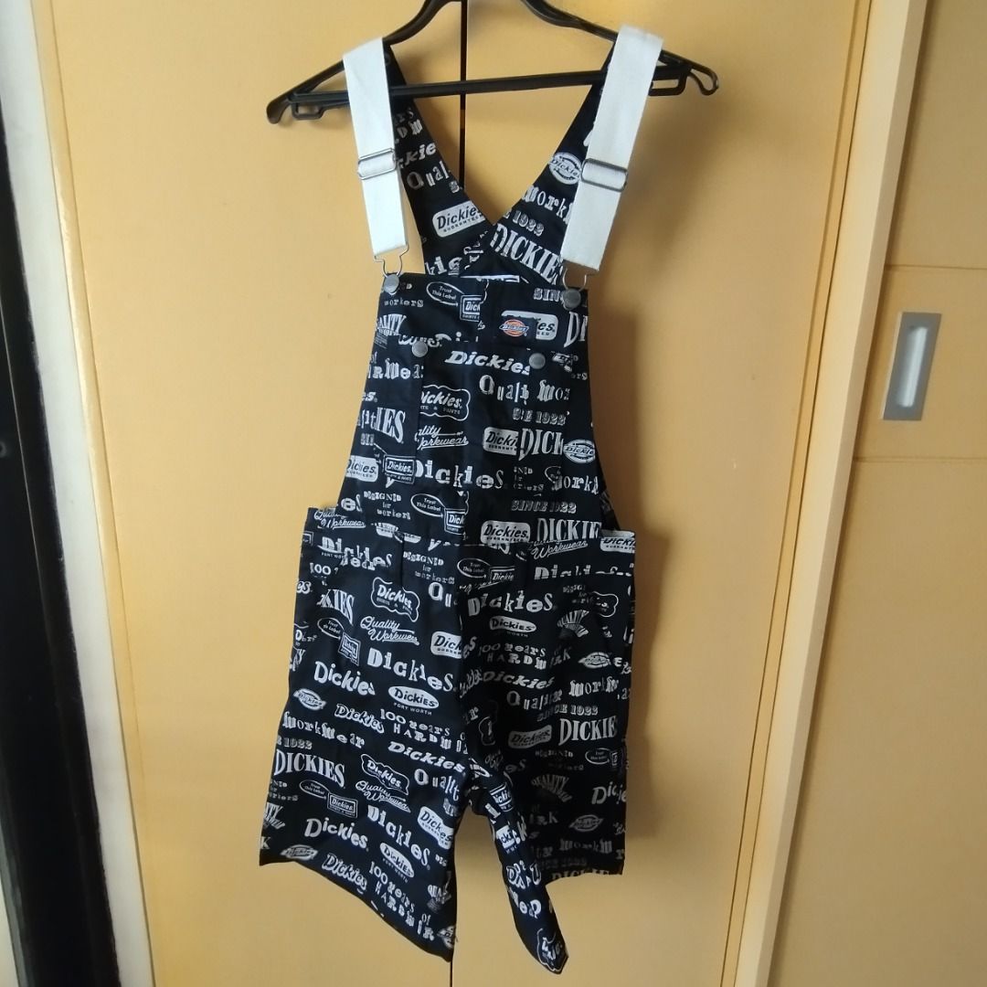 Dickies (Jumper) for Womens (Category: Coats, Jackets and Outerwear) located in Caloocan City. Submitted by uncle_void (Listing ID 1363244968, Image 1). Description: DICKIES (Womens) Condition - Good as New (used 2x) Size - XS on tag Waist - 30 Length - 17 (from waist) P1,000.