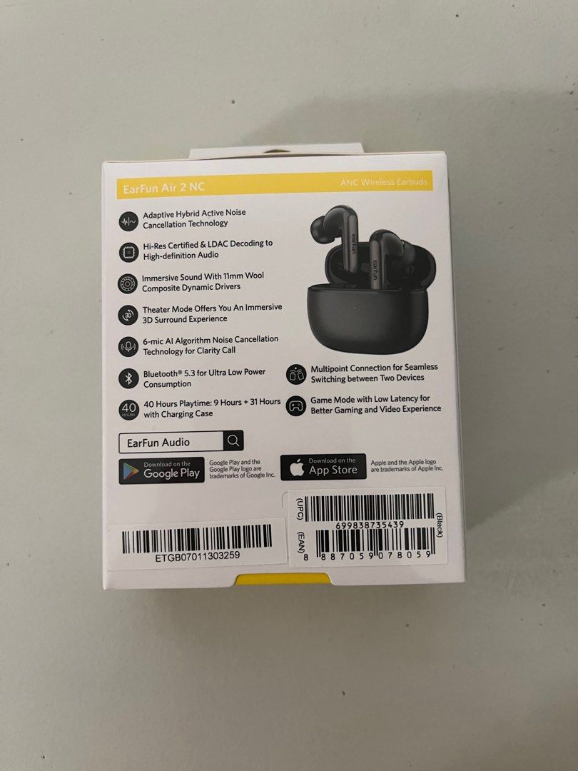 wireless earphones (Category: Earphones) located in Singapore. Submitted by ning123456789 (Listing ID 1363304762, Image 2). Description: Market price $169, letting go at $60, quick deal $50. Brand new and sealed condition. Meet ups at Yew Tee mrt/ mailing +$2.50 .