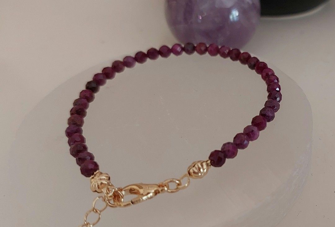 Faceted cut Ruby Bracelet (Category: Bracelets) located in Gapan. Submitted by purseofjune (Listing ID 1363236091, Image 2). Description: about 4mm bead size wrist size, can be customized good quality and affordable natural ruby stone.