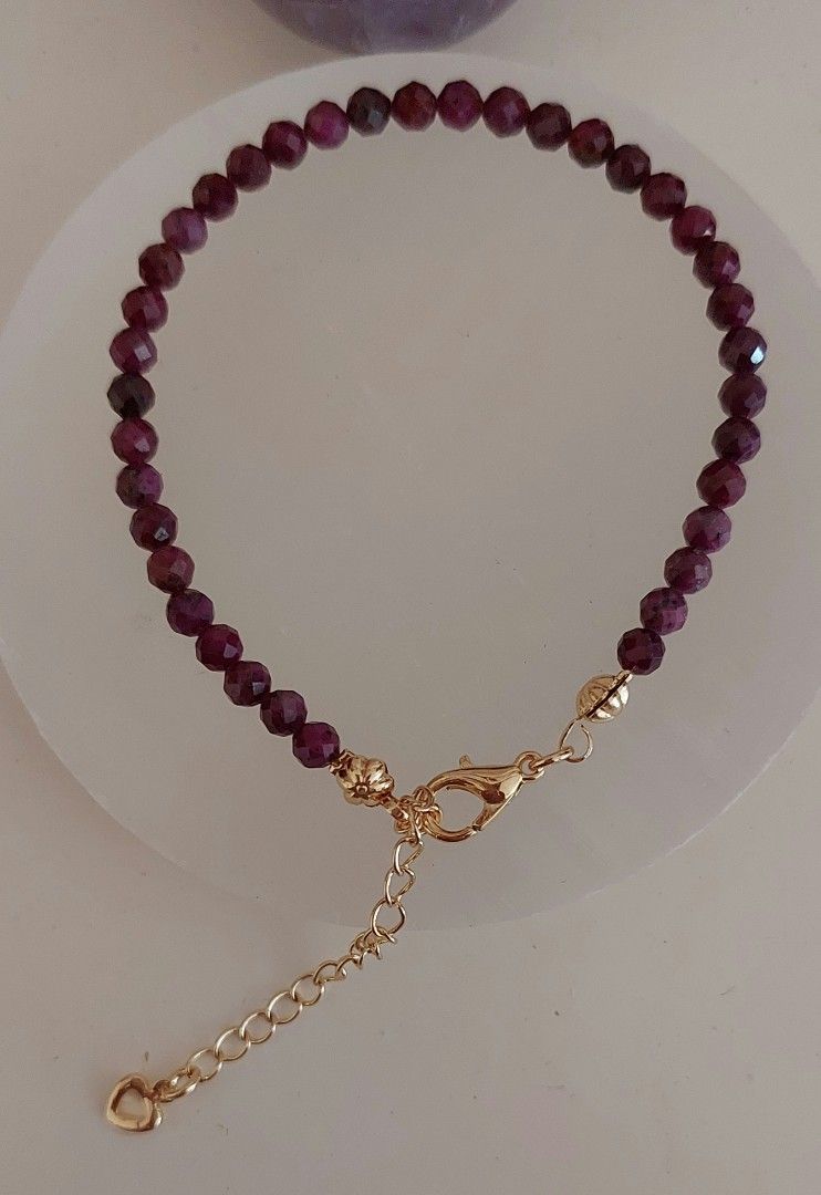 Faceted cut Ruby Bracelet (Category: Bracelets) located in Gapan. Submitted by purseofjune (Listing ID 1363236091, Image 1). Description: about 4mm bead size wrist size, can be customized good quality and affordable natural ruby stone.