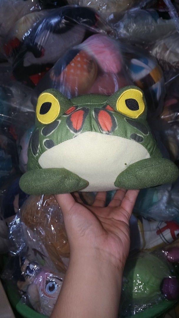 FANS Realistic Frog Plush (Category: Plushies & Soft Toys) located in Mamburao. Submitted by rogerhabbitz (Listing ID 1363215808, Image 2). Description: .