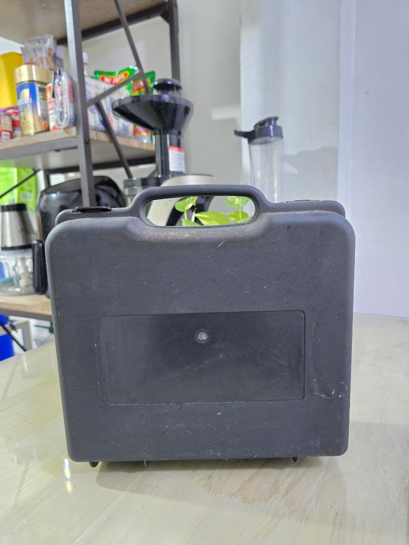 Iwatani portable butane (Category: Cookware & Accessories) located in Las Pinas. Submitted by southerncloset (Listing ID 1363213369, Image 2). Description: .
