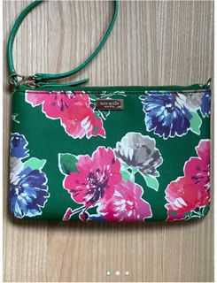(Category: ) located in . Submitted by thrifting_delight (Listing ID 1363351361, Image 1). Description: .