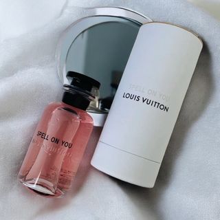 （分類：）位於 。 由 fragrance.faves 提交（商品編號 1363323121，圖片 1）。簡介： 。