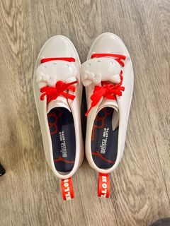 (Category: ) located in . Submitted by ashs_closet (Listing ID 1363221237, Image 1). Description: .