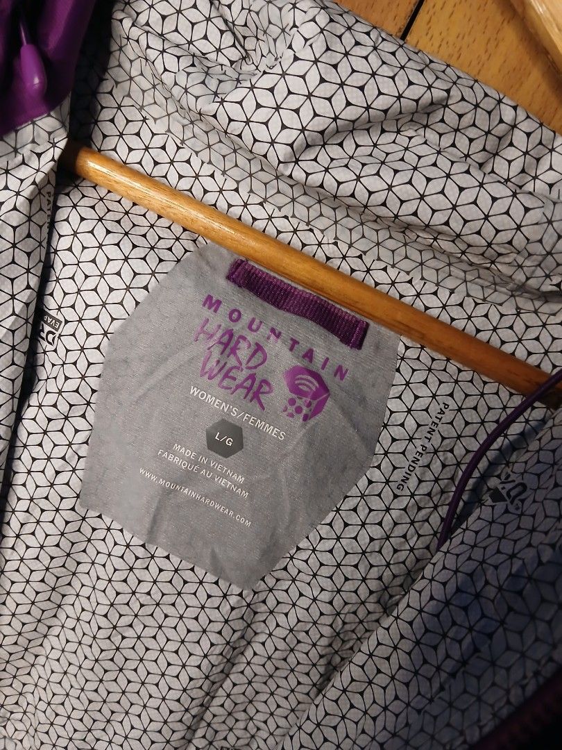 Mountain hardwear jacket (Category: Coats, Jackets and Outerwear) located in Caloocan City. Submitted by benthriftshp (Listing ID 1363287098, Image 3). Description: Ptpa For sale Mountain Hardware Women Windbreaker Rain Jacket Purple Full Zip Large 23x34 dimes Vgood condi 700+sf Pm lang👇✉️ gcash payment j&t courier.
