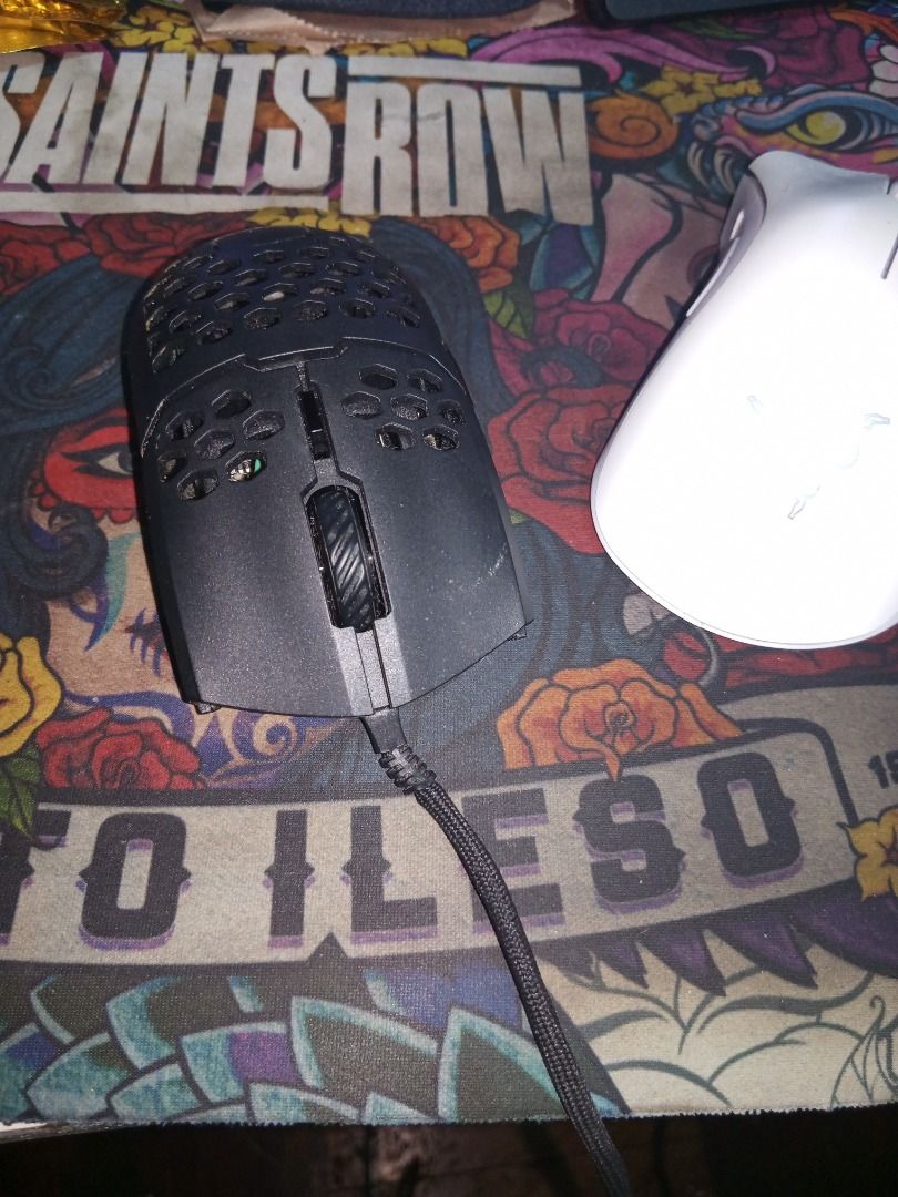 mouse: cooler master mm710 (Category: Mouse & Mousepads) located in Baguio. Submitted by pass-sa-barat (Listing ID 1363335460, Image 2). Description: cooler master black matte usb lightweight honeycomb shell optical movement detection technology.
