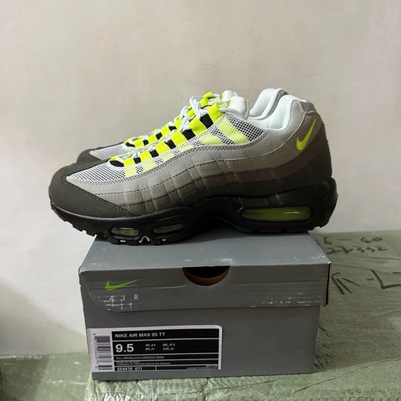 nike air max central cee (Category: Sneakers) located in Mandaluyong City. Submitted by shamzxc (Listing ID 1363172193, Image 1). Description: DM me if you’re interested size 40-45 Follow us on IG: chicfinds.dtqc Sold out Color: Black x Rose gold.
