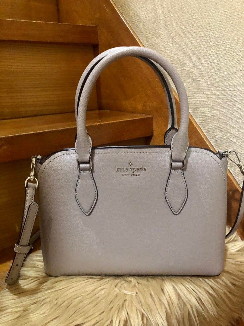 Original KS (Category: Luxury Bags & Wallets) located in Bulacan. Submitted by vintage_purge (Listing ID 1363276541, Image 2). Description: ks 3900php almost unused gray beige lets make reading a habit please ask us before proceeding into transactions we cater to those who understands preloved items first to pay gets the item settle for original at a very affordable price all are decluttered items of people living in japan AUTHENTIC ITEMS MONEY B