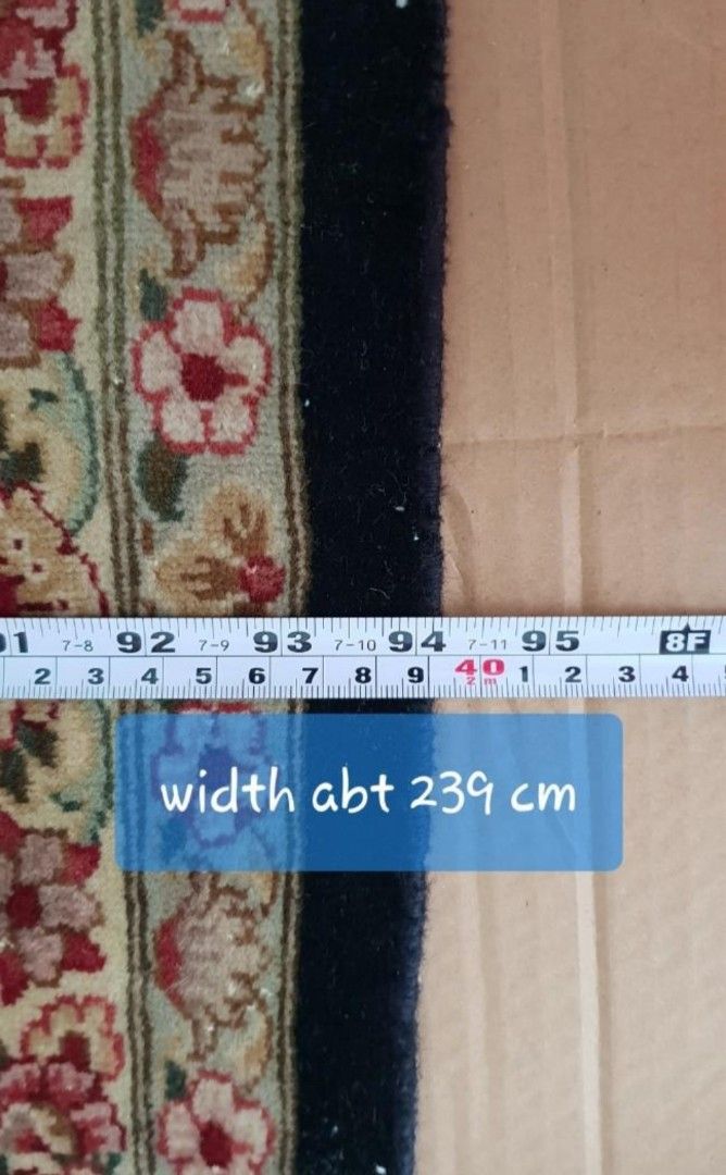 Persian carpet65073570370561112