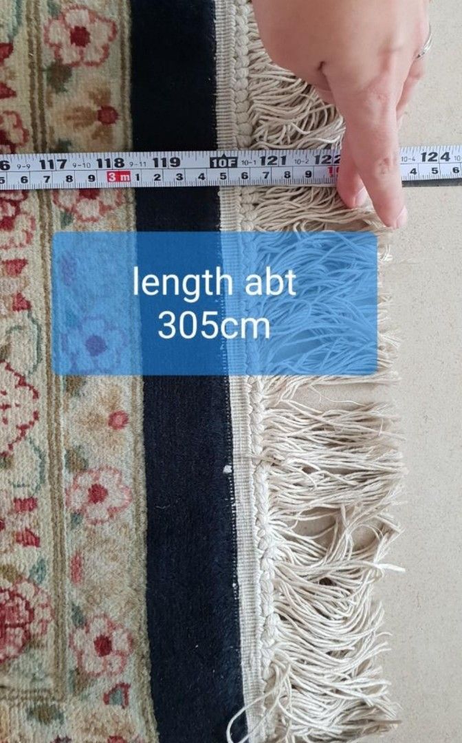Persian carpet65073570370561111