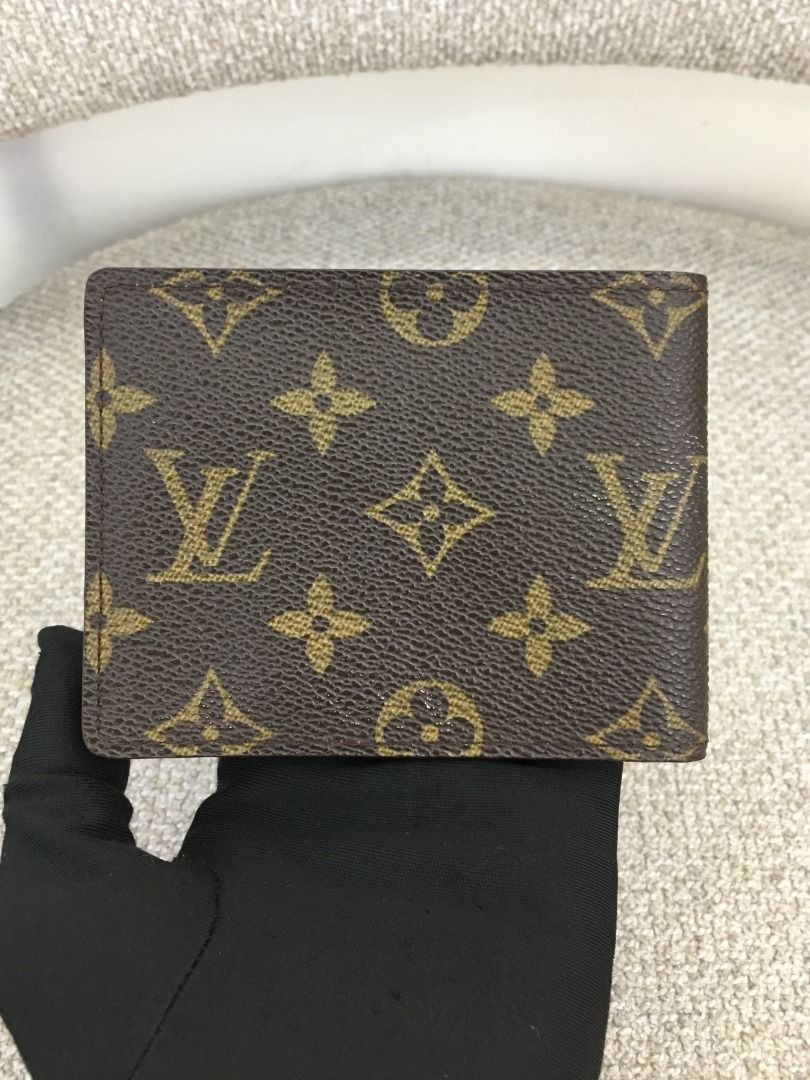 LOUIS VUITTON Bifold Wallet (Pre-owned Authentic) (Category: Luxury Bags & Wallets) located in Santa Rosa. Submitted by brandieshoppe (Listing ID 1363224607, Image 3). Description: ✅ Authentic/Original Preloved ✅ From Japan Auction ✅ Moneyback Guaranteed If Proven Fake ✅ In Excellent Condition ✅ Message Us For More Details *Open Also for Layaway Terms #00849.