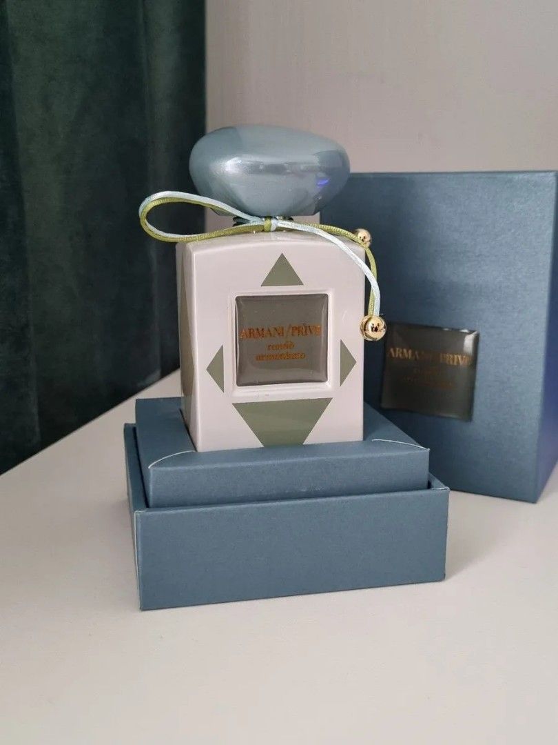 Rondo Armaniano prive Edition 100ml (Category: Fragrance & Deodorants) located in Pasay City. Submitted by templonuevo93 (Listing ID 1303082508, Image 1). Description: .
