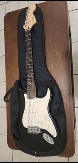 Squier by Fender Stratocaster Electric Guitar and Frontman 10G Amplifier