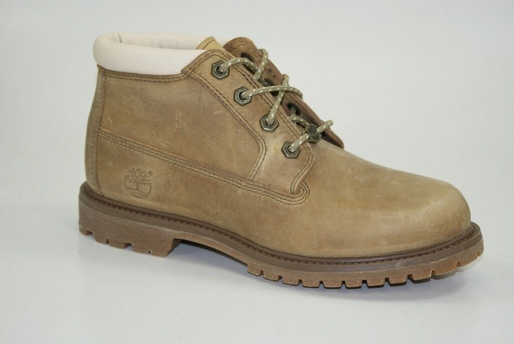 Timberland Nellie Chukka Boots Waterproof (Category: Boots) located in Valenzuela. Submitted by yonibels (Listing ID 1363272077, Image 2). Description: • Authentic • Size: 37 • No flaws or issues • Quality 8 / 10 • Signs of use • Needs cleaning and a bit of care, as it’s been stocked • No box because bought from Australia • Rfs: Don’t use it anymore.