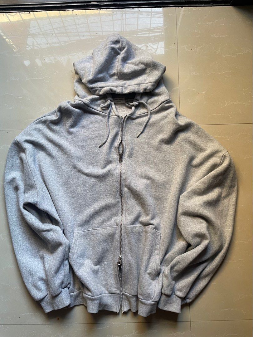 TONG TONG KOREA GRAY DOUBLE ZIP JACKET (Category: Activewear) located in Manila. Submitted by cadithrift (Listing ID 1363259408, Image 1). Description: 28x27 Large to XL fitting .