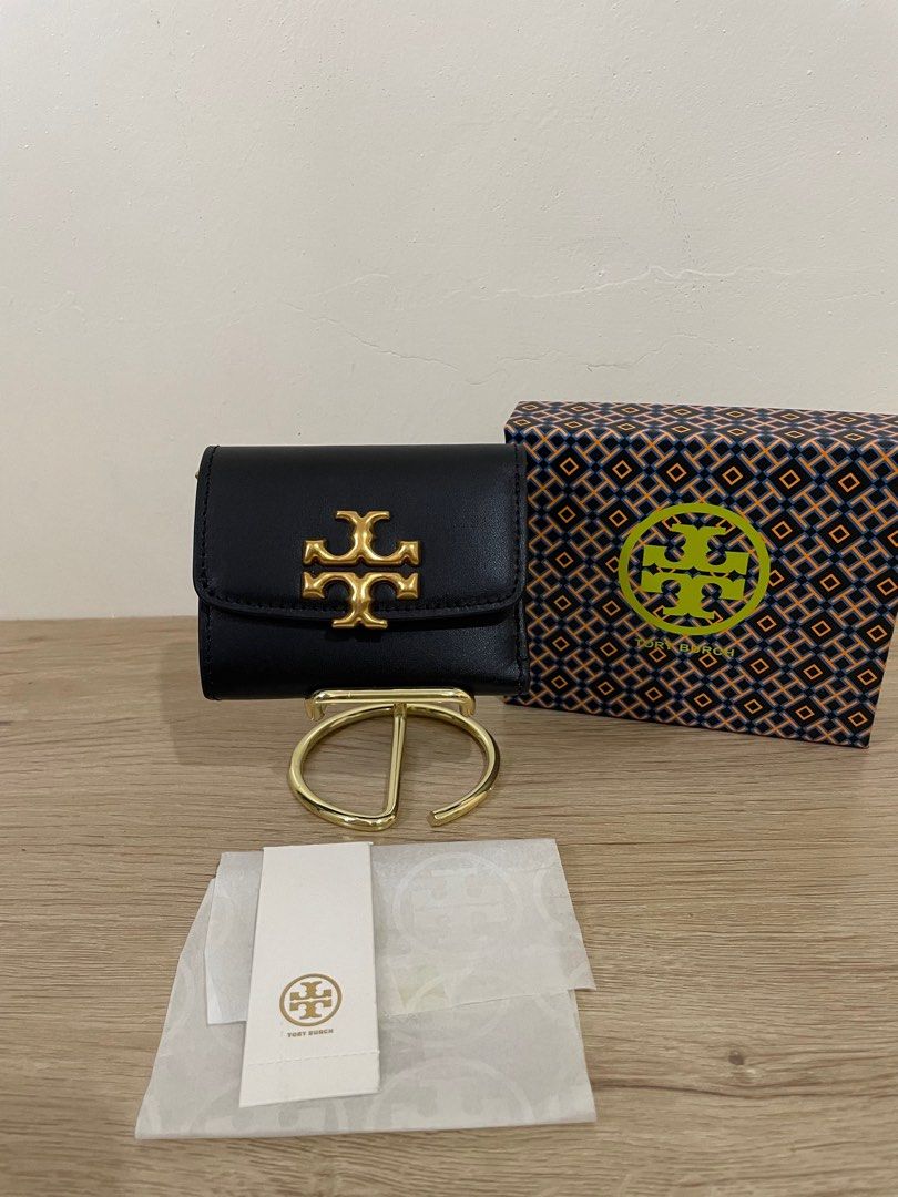 Tory burch small wallet (Category: Luxury Bags & Wallets) located in Cabuyao City. Submitted by baglover1111 (Listing ID 1363343316, Image 1). Description: Brand new complete inclusions Guaranteed authentic .