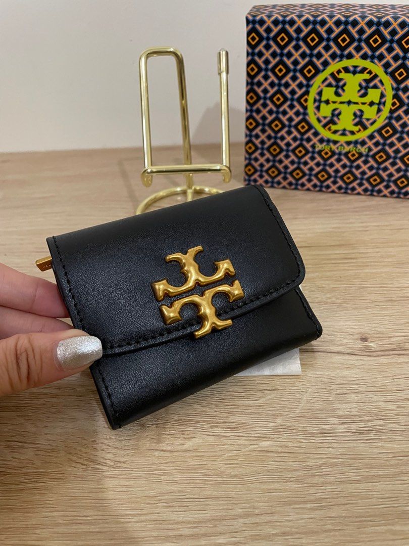 Tory burch small wallet (Category: Luxury Bags & Wallets) located in Cabuyao City. Submitted by baglover1111 (Listing ID 1363343316, Image 2). Description: Brand new complete inclusions Guaranteed authentic .
