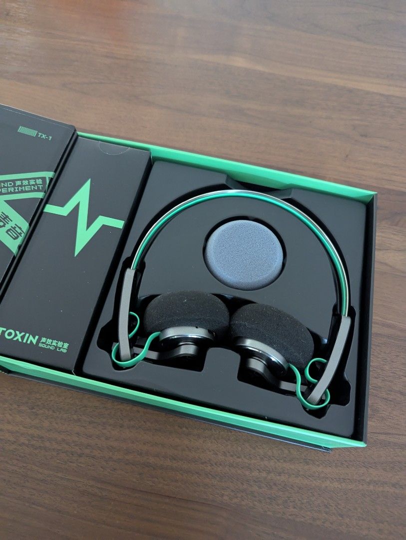 Toxin Bluetooth Headphones (Category: Headphones & Headsets) located in Singapore. Submitted by mrminimalist (Listing ID 1363246330, Image 2). Description: Almost like brand new. Condition 10/10. Bought earlier this year but only used once to test. Trying to declutter..