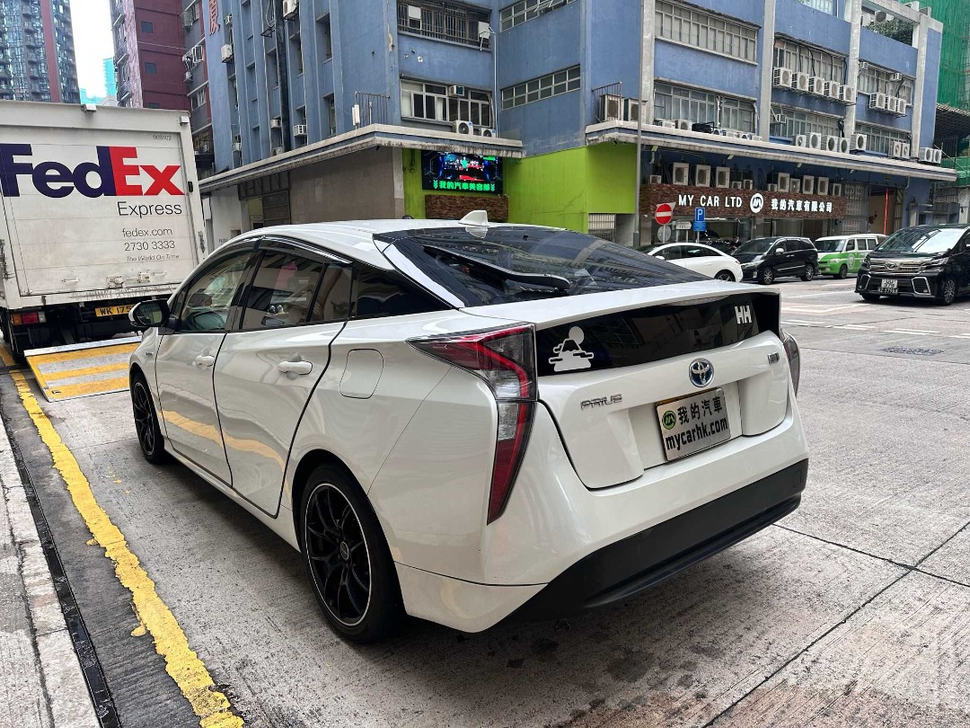 Toyota PRIUS 1.8 HYBRID Auto62863130380162111