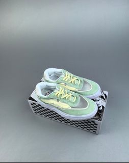(Category: ) located in . Submitted by khai.uasneakers (Listing ID 1363172983, Image 1). Description: .