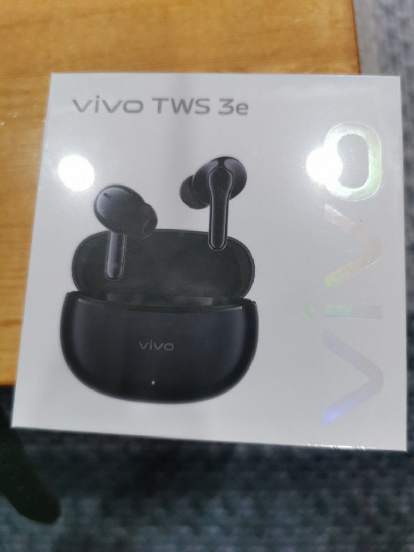Vivo tws 3e wireless earphone (Category: Earphones) located in Singapore. Submitted by vincent.seou (Listing ID 1363274395, Image 1). Description: Vivo TWS3e.