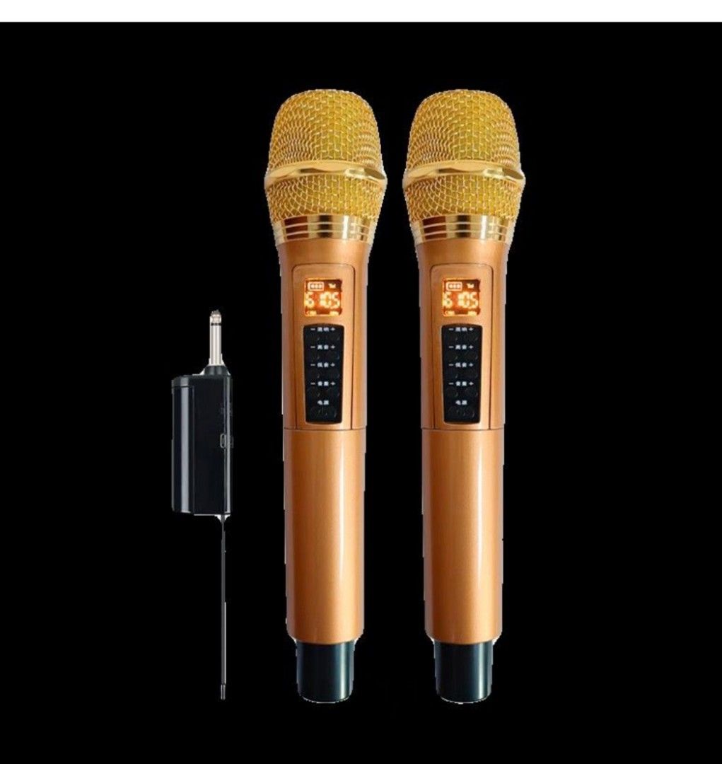 Wireless Microphone (Category: Microphones) located in Singapore. Submitted by kws123 (Listing ID 1363242586, Image 3). Description: new uhf wireless able to ajust all channel no need change battrey auto sound reduce.