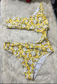 (Category: ) located in . Submitted by ladyosan (Listing ID 1363328878, Image 1). Description: .