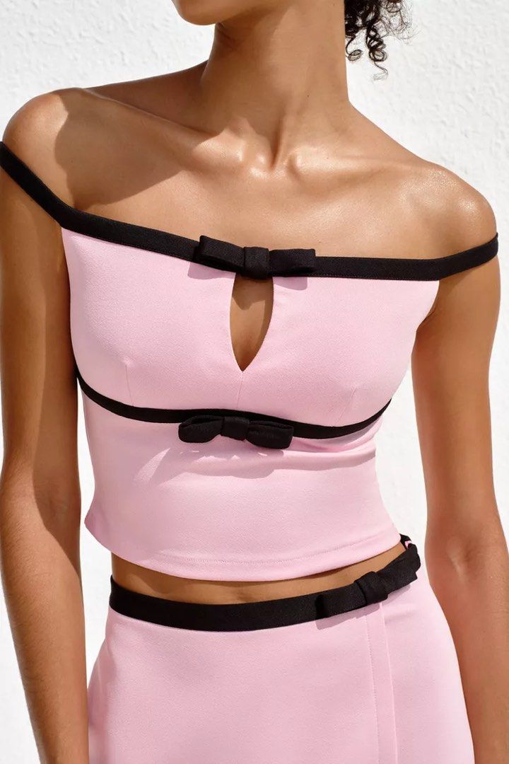 Zara Pink Tie-Up Top (Category: Blouses) located in Manila. Submitted by mamoru.sh (Listing ID 1363322500, Image 1). Description: Brand new with tag. .