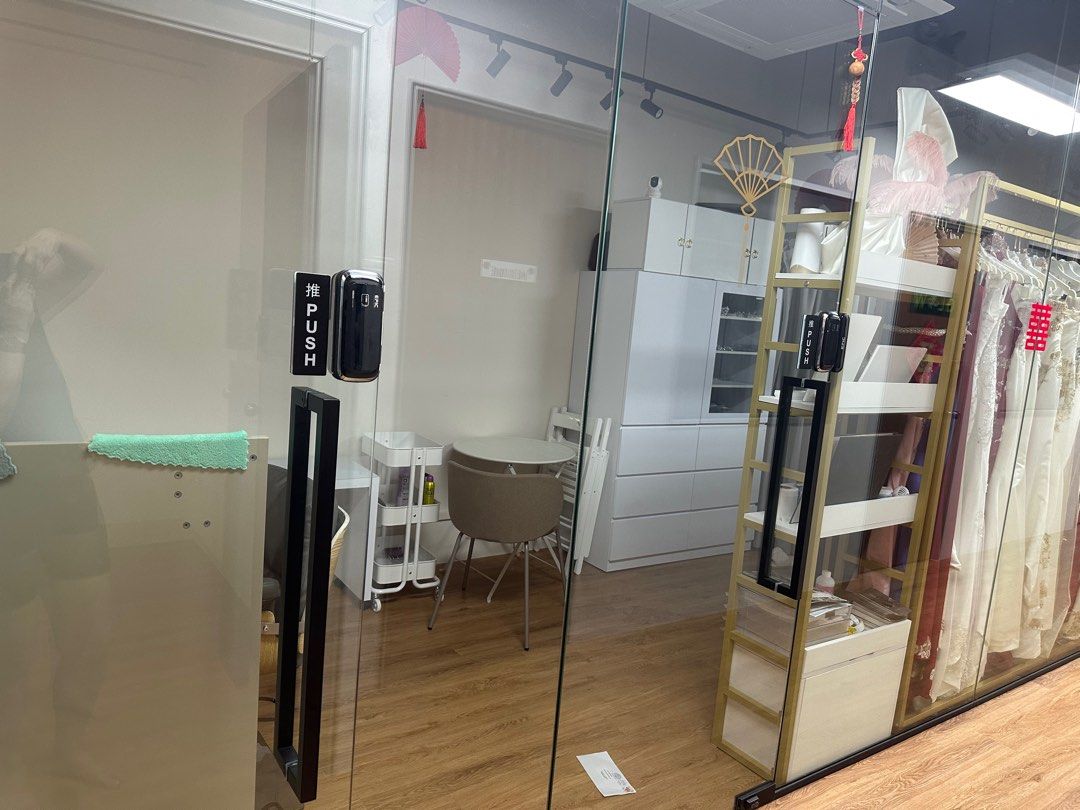$778,899 : Oxley Bizhub 2 light industrial warehouse / office area for sale62863836032001114