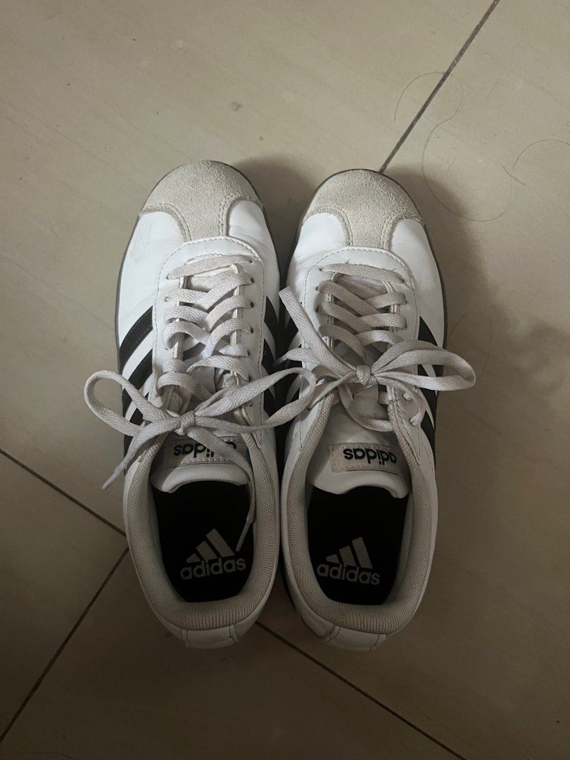 Adidas Vl Court (Category: Sneakers) located in Antipolo. Submitted by neveroldph (Listing ID 1363358933, Image 1). Description: Very comfy alternative to samba. Classic casual shoes. Bought for 3500..
