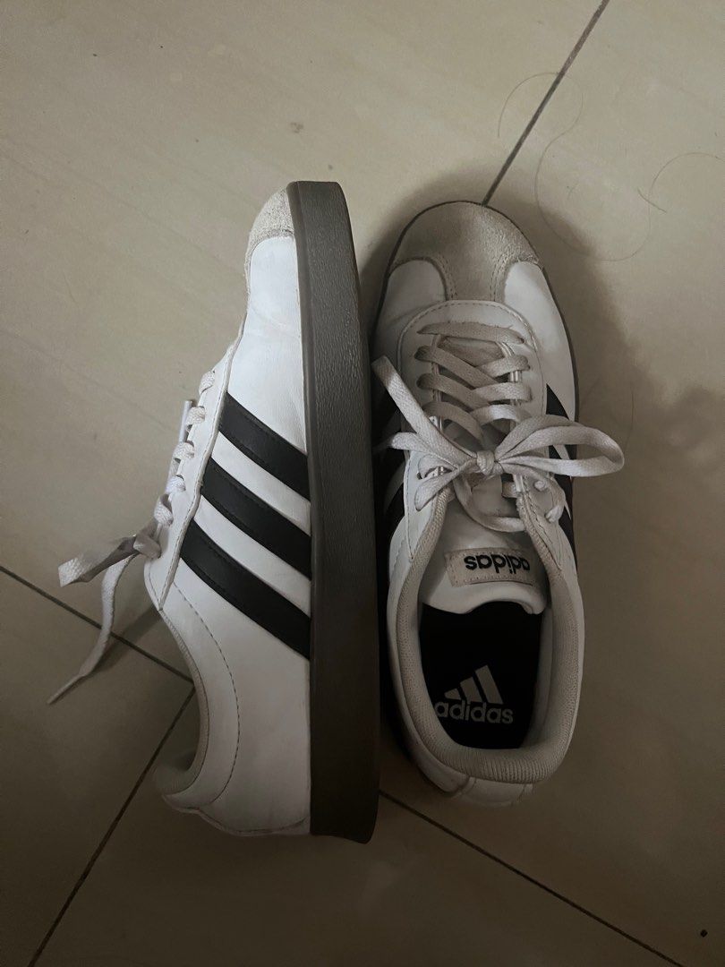 Adidas Vl Court (Category: Sneakers) located in Antipolo. Submitted by neveroldph (Listing ID 1363358933, Image 2). Description: Very comfy alternative to samba. Classic casual shoes. Bought for 3500..