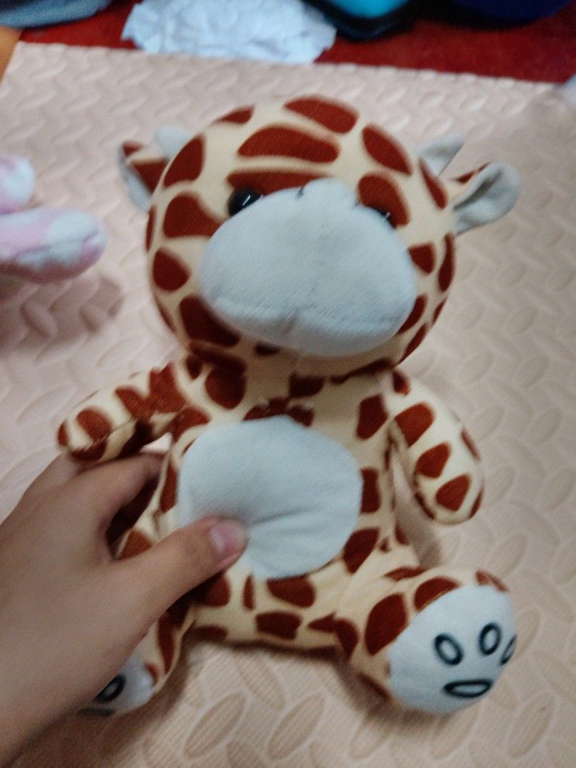 Animal Stuff Toy Bundle (Category: Infant Playtime) located in Antipolo. Submitted by aethervault (Listing ID 1363428937, Image 3). Description: Dog, Dolphin, Bear, Unicorn and Girrafe toy. ibang laruan gusto ni bb kaya for sale na lang rin.