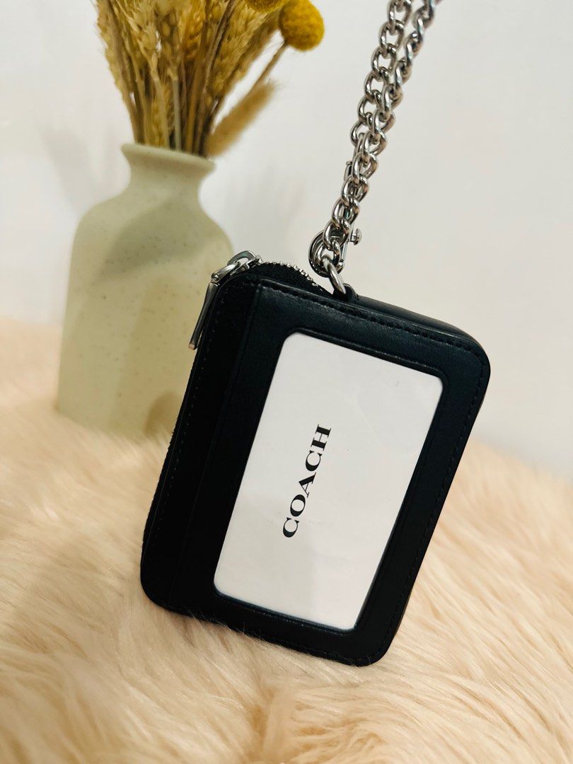 Authentic Coach Card Case Wallet (Category: Luxury Bags & Wallets) located in Porac. Submitted by bagitupshopph (Listing ID 1363366189, Image 2). Description: Coach Card Case Wallet US-bought 100% Authentic Comes with tag and care card.
