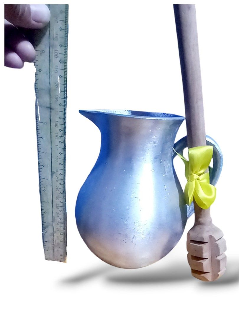 Batirol with free steerer (Category: Pitchers & Dispensers) located in Manila. Submitted by michikoydo14033 (Listing ID 1363513699, Image 2). Description: Batirol with free steerer are perfect for chocolate presentation/ design and making, new with 6.5 inches high.
