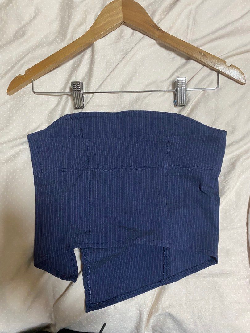BERSHKA tube top (Category: Others Tops) located in Antipolo. Submitted by bluesklues_812 (Listing ID 1363514988, Image 2). Description: price is still negotiable; used once only.