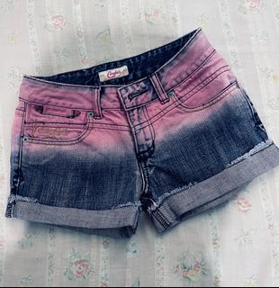 (Category: ) located in . Submitted by anicascloset (Listing ID 1363484201, Image 1). Description: .