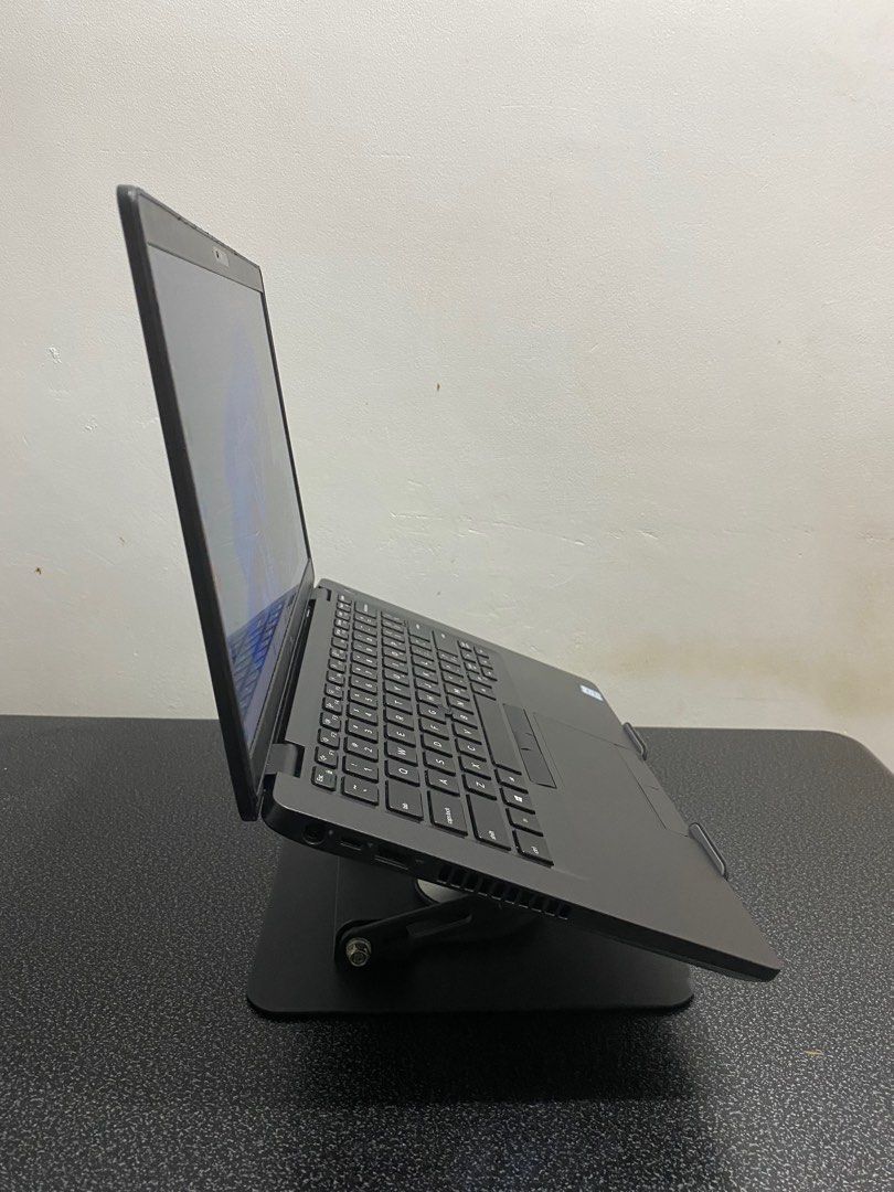 Dell 5400 (Category: Laptops & Notebooks) located in Cainta. Submitted by jessiecabaltera (Listing ID 1363460801, Image 3). Description: Specs DELL 5400 ✅I5 8th Gen ✅16gb Ram ✅512gb Nvme SSD ✅FullHD Display ✅Makunat kunat pa battery ✅Backlight Keyboard Inclusion Laptop Charger Bag Nego pa kunti price 😁 10999 ONLY.