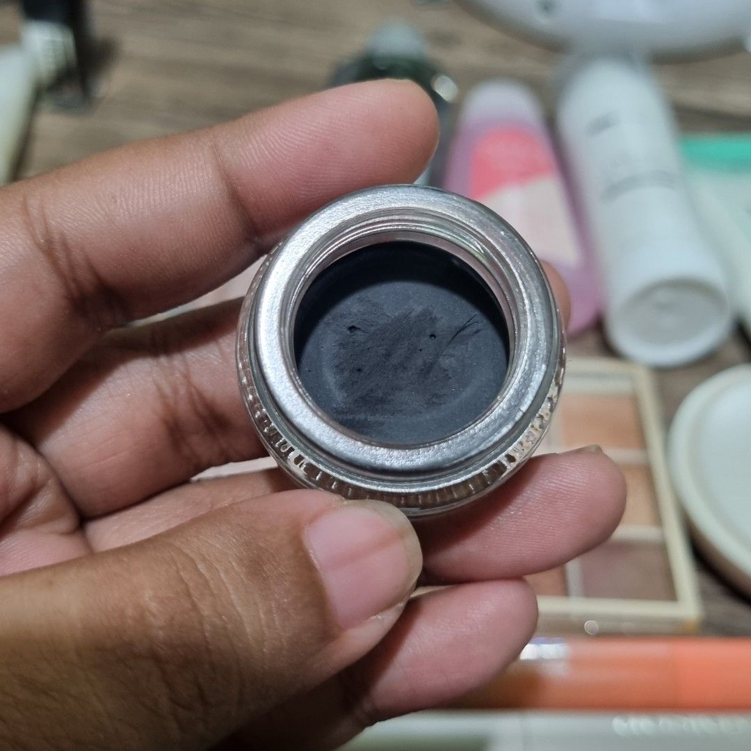 ELLAN EYE BROW/LINE SOFT BLACK (Category: Makeup) located in Baguio. Submitted by hgoesdeclutters (Listing ID 1363531012, Image 3). Description: .
