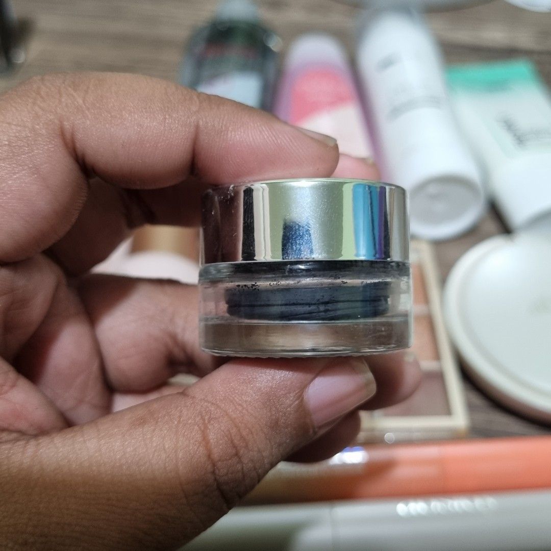 ELLAN EYE BROW/LINE SOFT BLACK (Category: Makeup) located in Baguio. Submitted by hgoesdeclutters (Listing ID 1363531012, Image 2). Description: .
