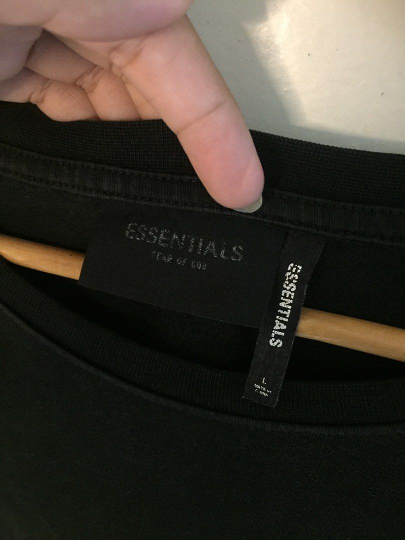 Essentials Tshirt (Category: Tshirts & Polo Shirts ) located in Dumaguete. Submitted by thriftque (Listing ID 1363371857, Image 2). Description: Essential walang print sa front Complete tags Dimes: 22x29 Good condi Color rate: 9/10 Issue: hairlines .