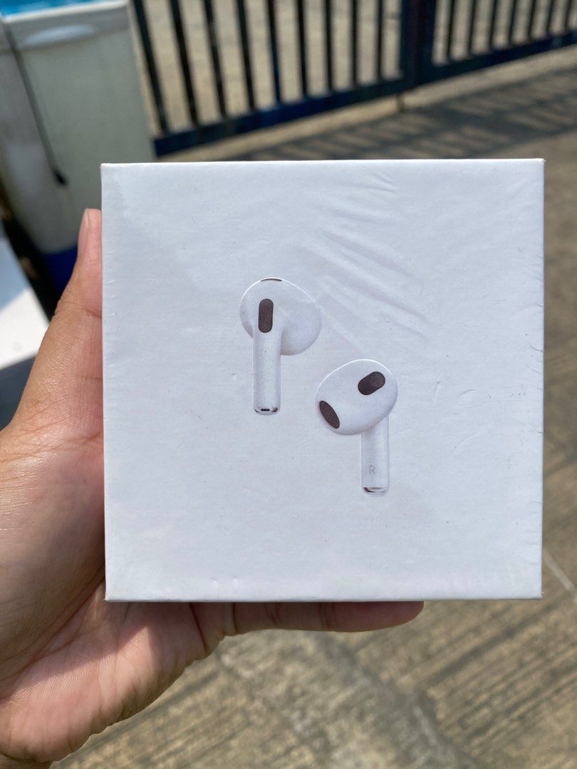 Gen 3 airpods ‼️ (Category: Headphones & Headsets) located in Manila. Submitted by dimple162 (Listing ID 1363369874, Image 1). Description: .